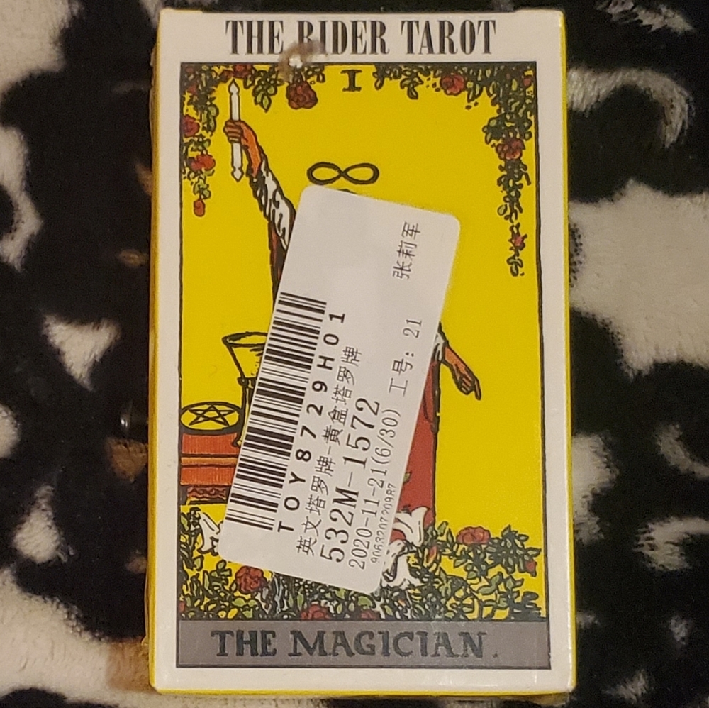 Rider tarot deck/regular card deck size